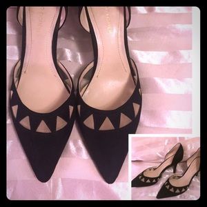 Black Marc Fisher heels!!